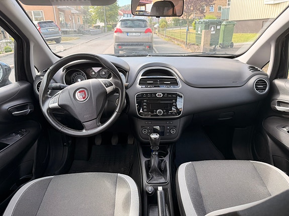 Fiat Punto 2 of 5