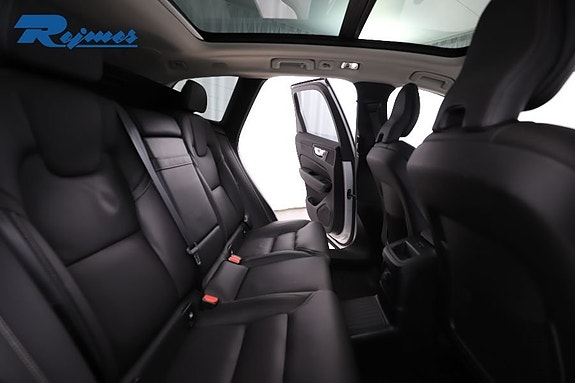 Volvo XC60 15 of 27
