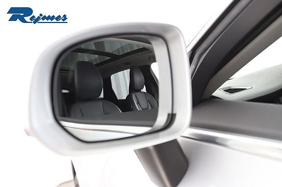 Volvo XC60 16 of 27