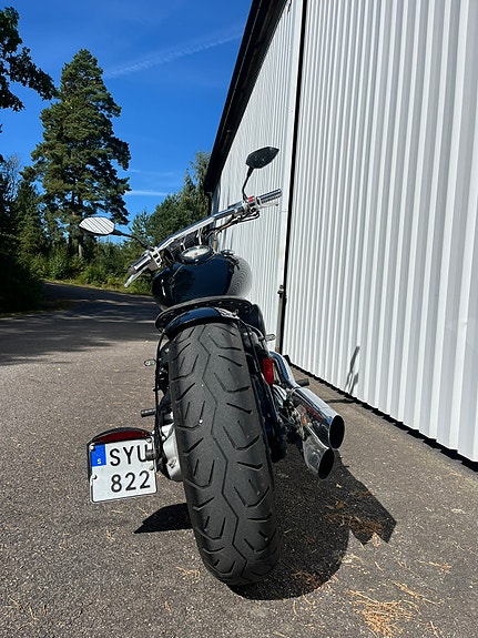 Yamaha XVS1100A 4 of 8