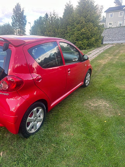 Toyota Aygo 3 of 7
