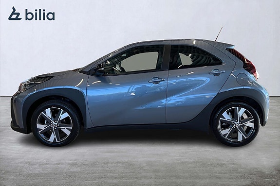 Toyota Aygo X 3 of 21