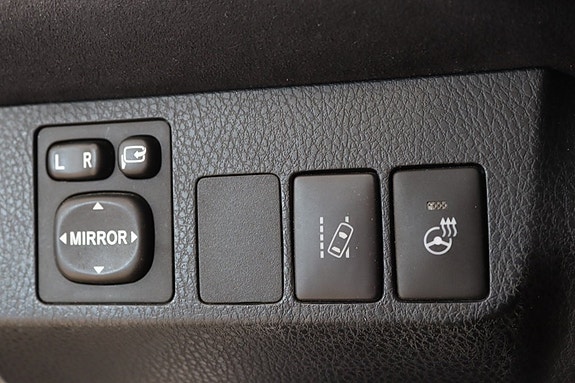 Toyota RAV4 17 of 23