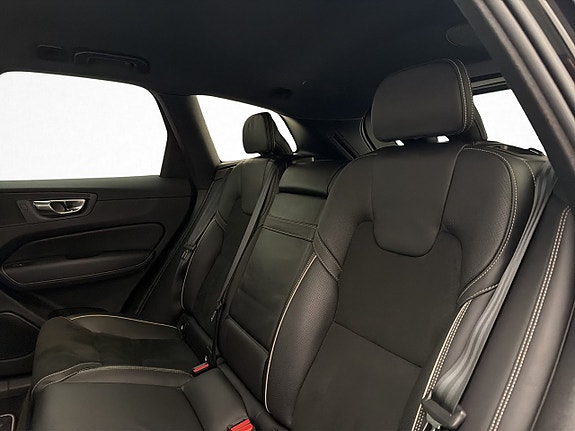 Volvo XC60 30 of 30