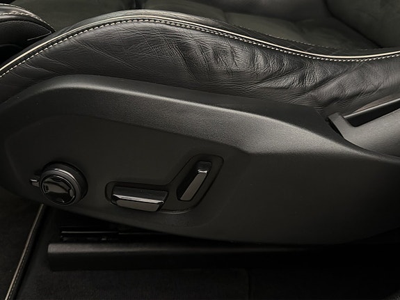 Volvo XC60 15 of 30