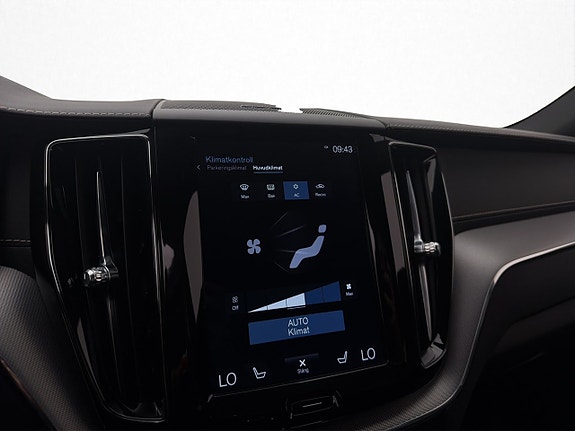 Volvo XC60 27 of 30