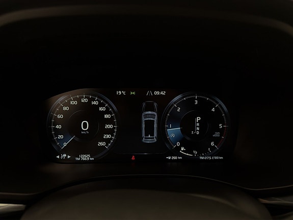 Volvo XC60 19 of 30