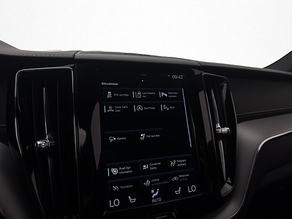 Volvo XC60 25 of 30