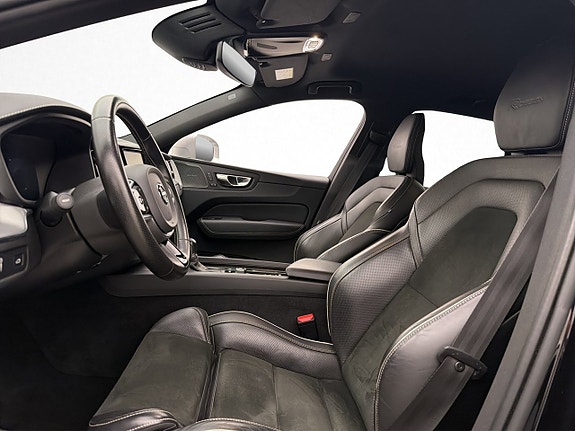 Volvo XC60 16 of 30