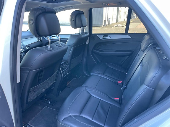 Mercedes-Benz GLE350 d 15 of 15