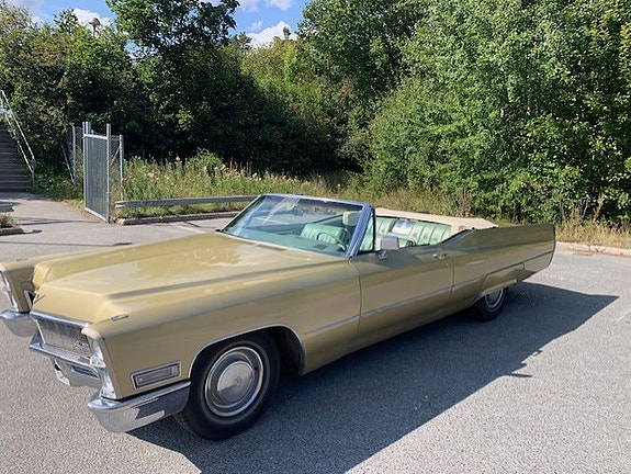 Cadillac Deville 7 of 18