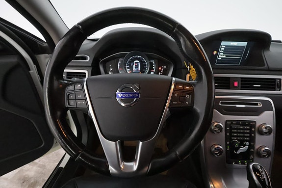 Volvo XC70 15 of 30