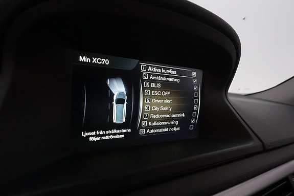 Volvo XC70 28 of 30