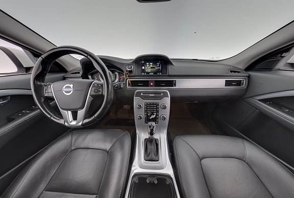 Volvo XC70 13 of 30