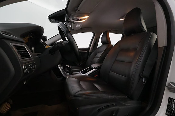 Volvo XC70 11 of 30