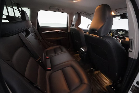Volvo XC70 21 of 30