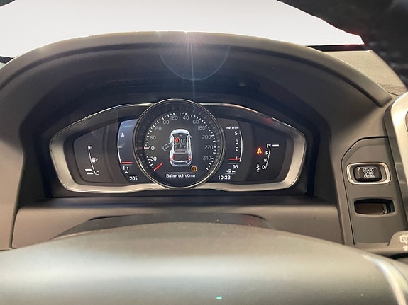 Volvo XC60 11 of 26