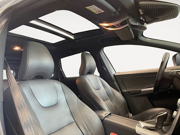 Volvo XC60 14 of 26