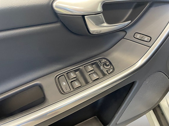 Volvo XC60 18 of 26