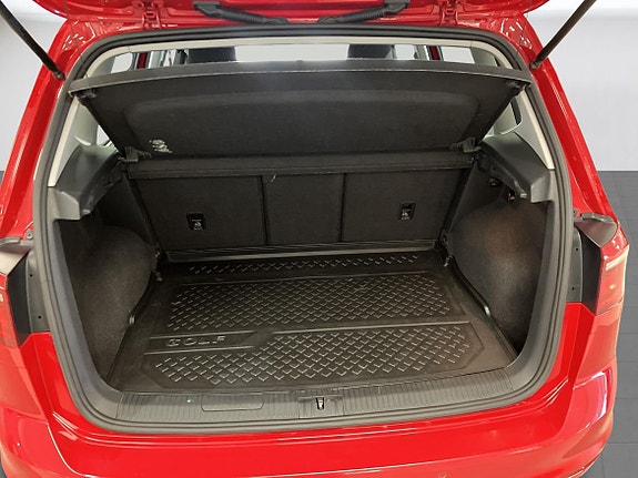 Volkswagen Golf Sportsvan 15 of 15