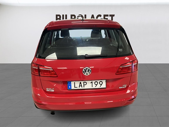 Volkswagen Golf Sportsvan 14 of 15
