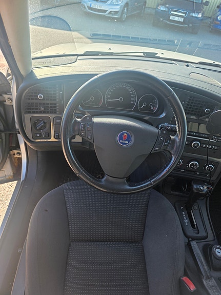 Saab 9-5 15 of 18