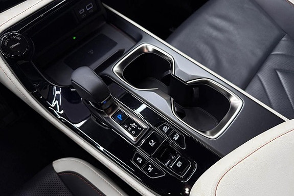 Lexus NX450h+ 17 of 19