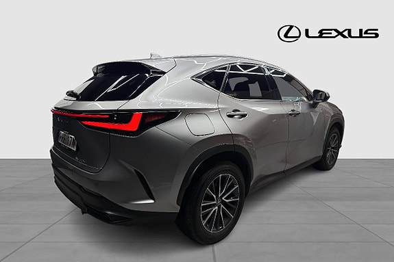 Lexus NX450h+ 5 of 19