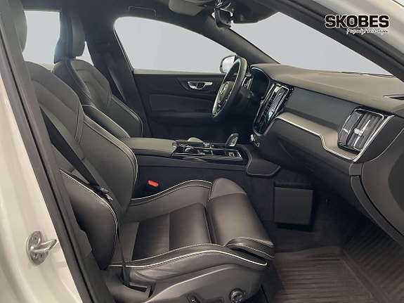 Volvo V60 12 of 20
