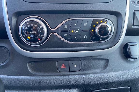 Renault Trafic 18 of 25