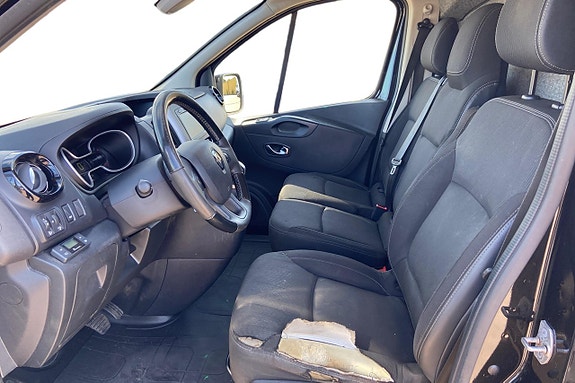 Renault Trafic 12 of 25