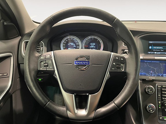 Volvo V60 12 of 17
