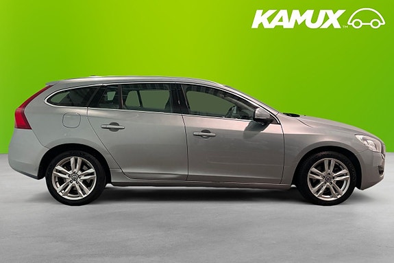 Volvo V60 4 of 17