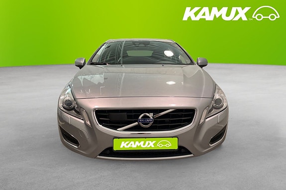 Volvo V60 8 of 17