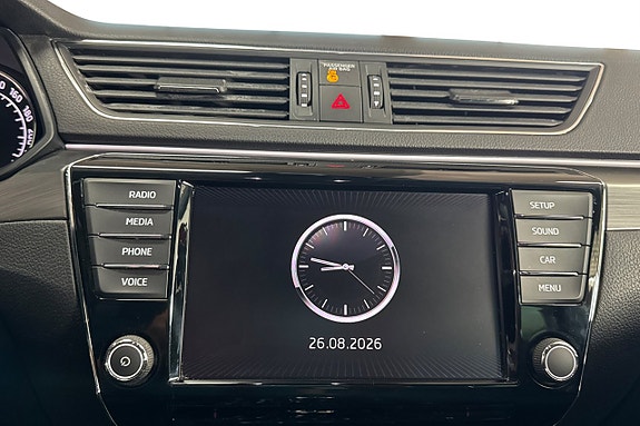 Skoda Superb 9 of 16