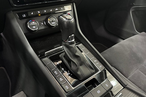 Skoda Superb 10 of 16