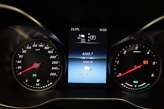 Mercedes-Benz C300 10 of 15