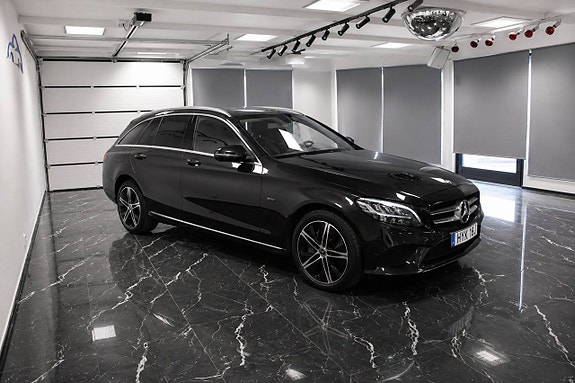 Mercedes-Benz C300 4 of 15