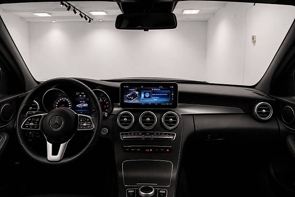 Mercedes-Benz C300 9 of 15