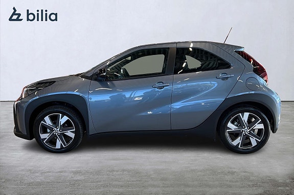 Toyota Aygo X 3 of 21