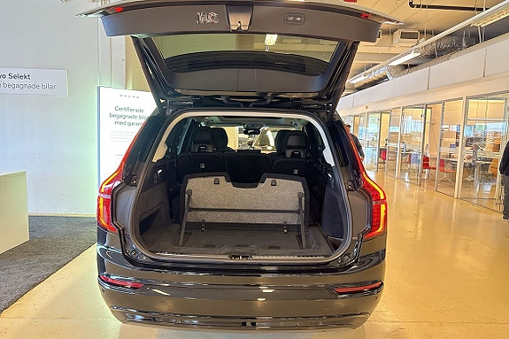 Volvo XC90 25 of 30
