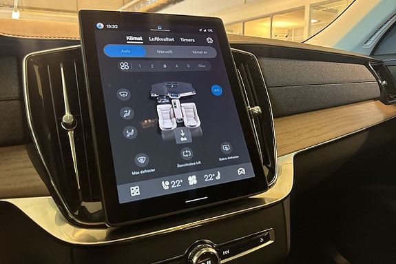 Volvo XC90 17 of 30