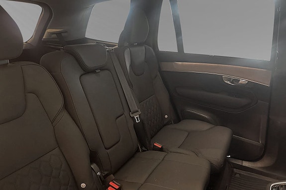 Volvo XC90 12 of 30