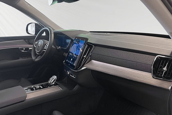 Volvo XC90 11 of 30