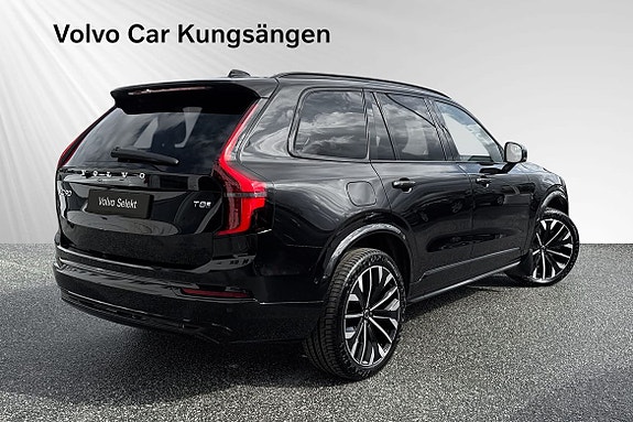 Volvo XC90 6 of 30