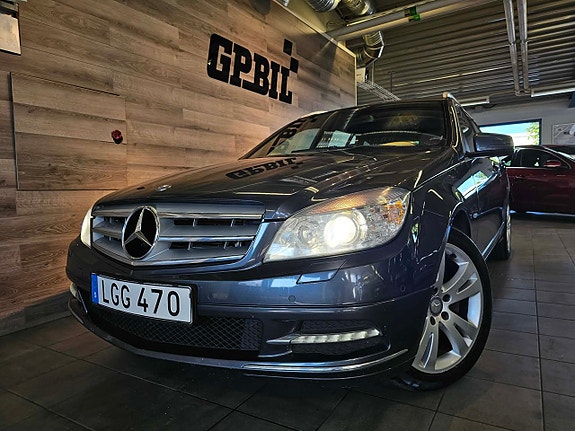 Mercedes-Benz C250 14 of 16