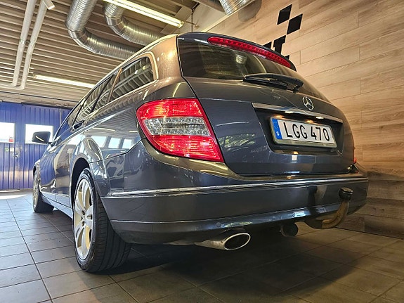 Mercedes-Benz C250 15 of 16