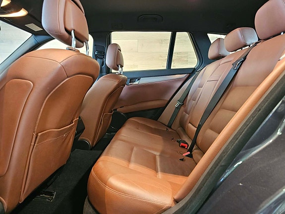 Mercedes-Benz C250 8 of 16