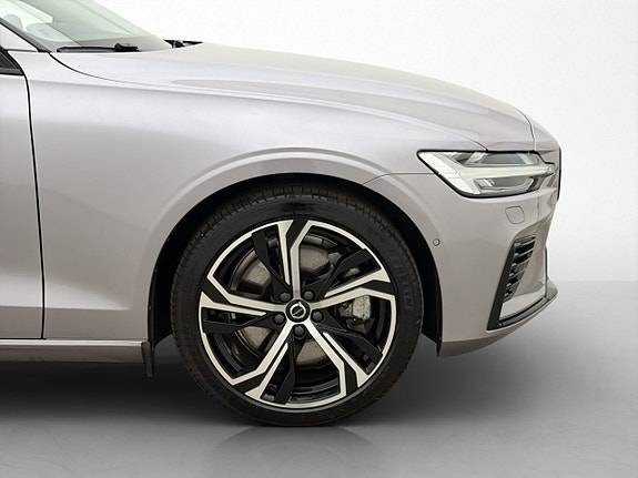 Volvo V60 10 of 30