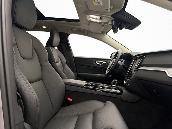 Volvo V60 13 of 30